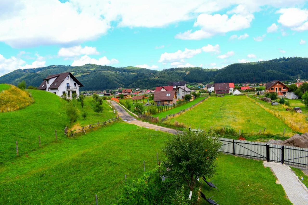 Casa De Sub Hora Villa Zărneşti Exteriör bild