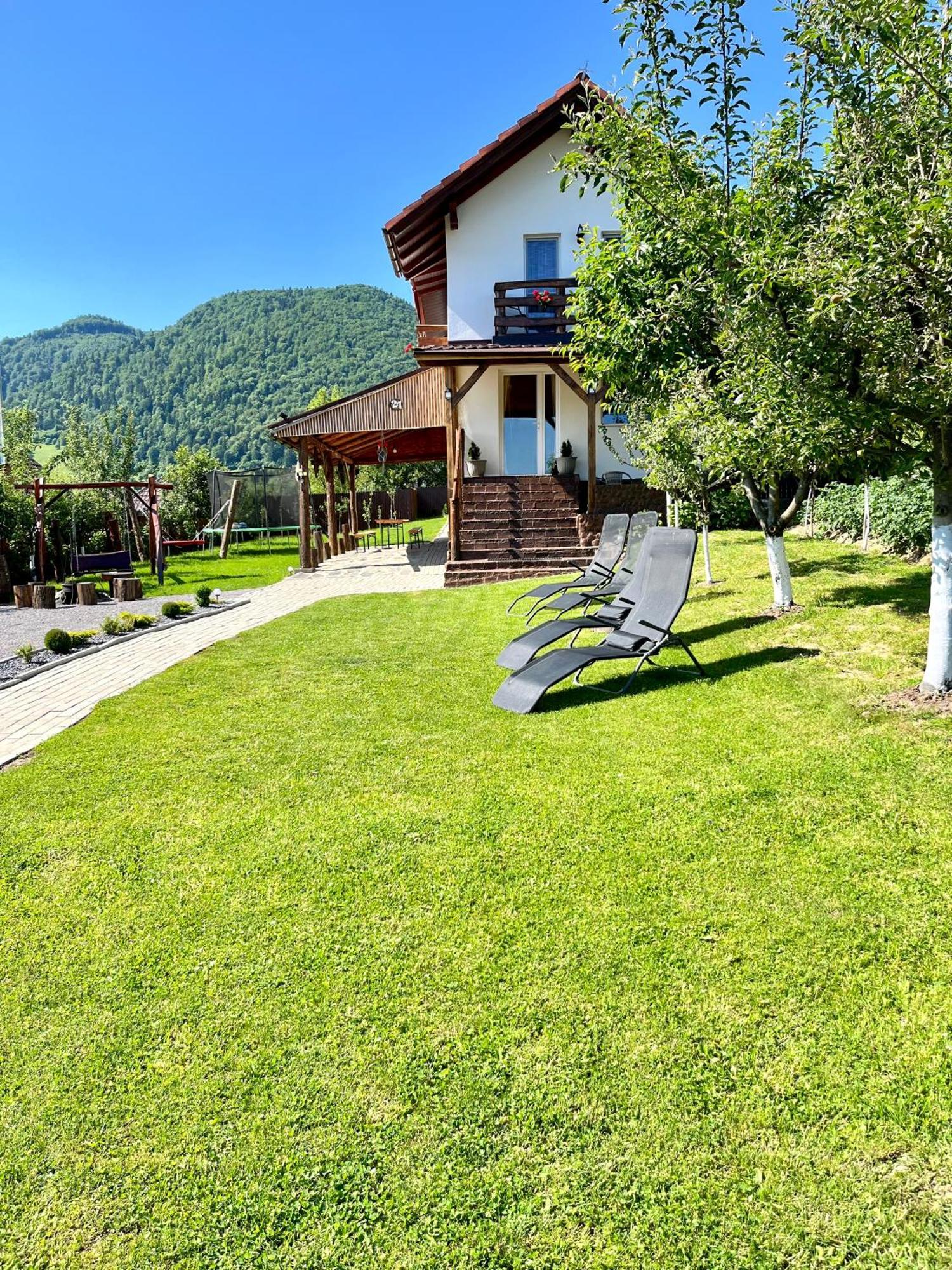 Casa De Sub Hora Villa Zărneşti Exteriör bild