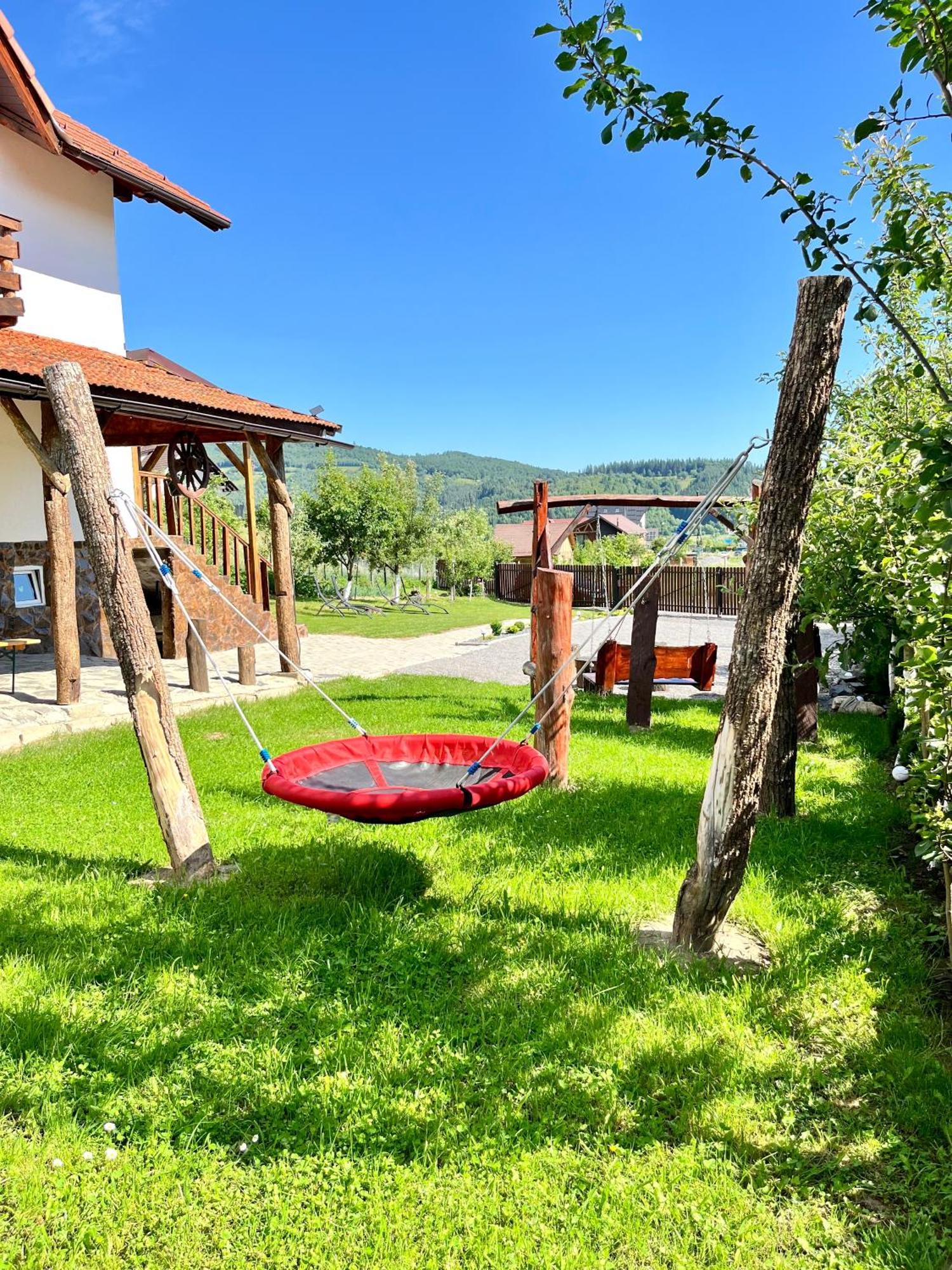 Casa De Sub Hora Villa Zărneşti Exteriör bild