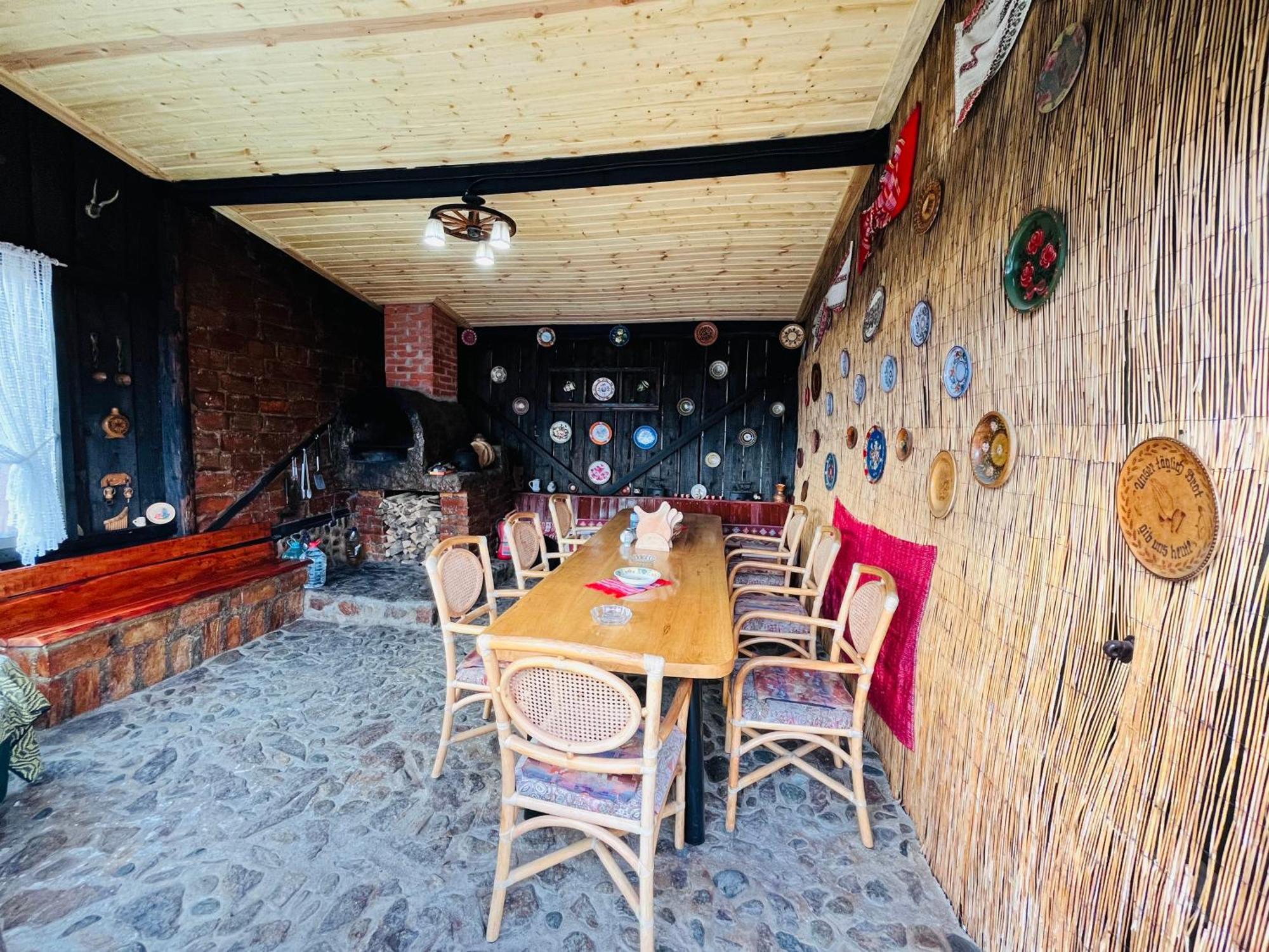 Casa De Sub Hora Villa Zărneşti Exteriör bild